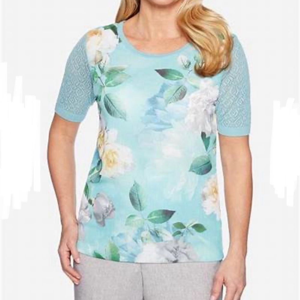 Alfred Dunner Women’s Seafoam Versailles Floral Short Sleeve T-Shirt Crochet NWT